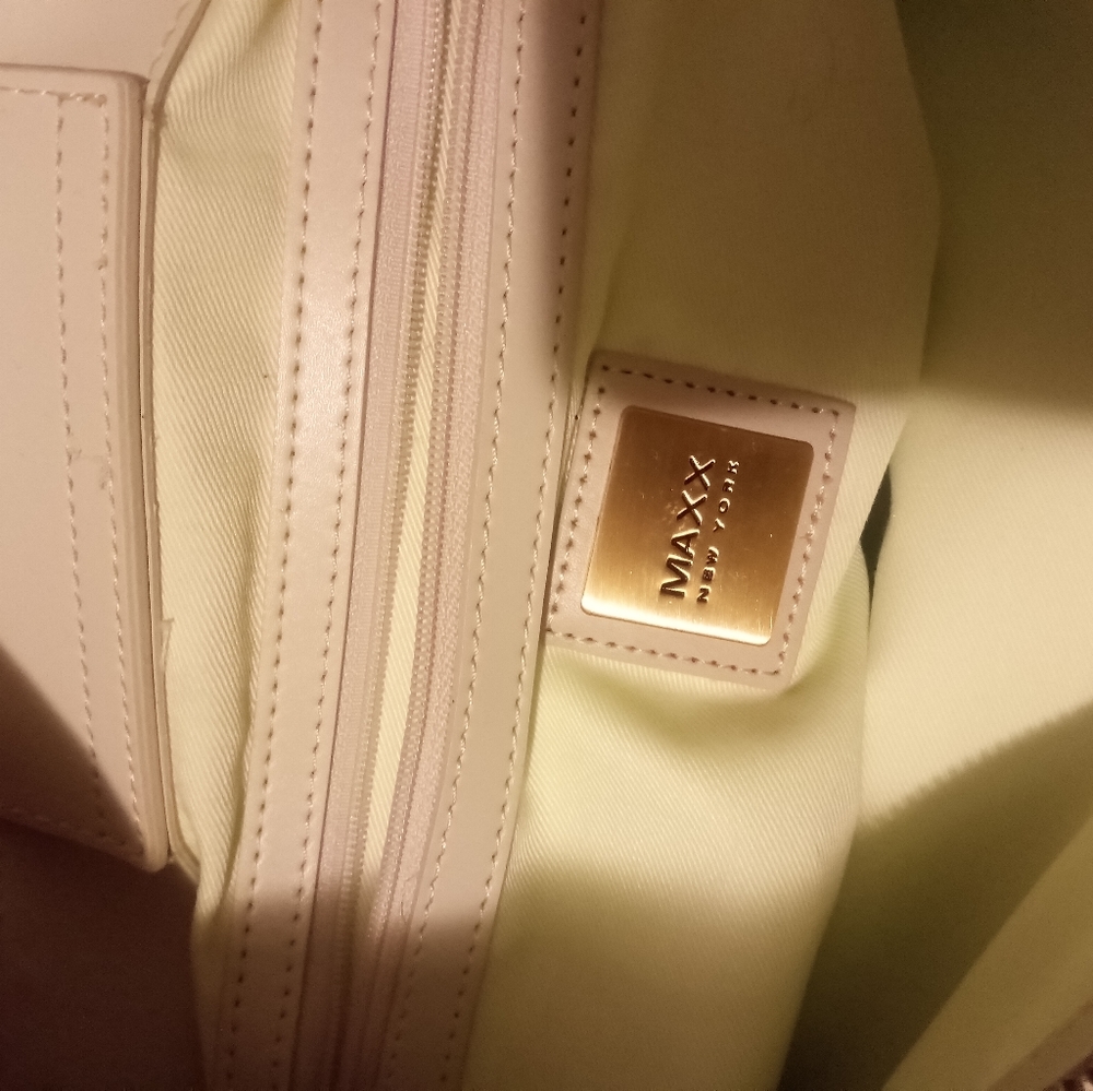 Purse - Picture 3 of 3
